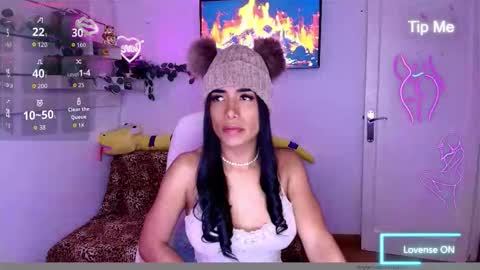 Nicolle Bustamante online show from 03-21-26, 05:12