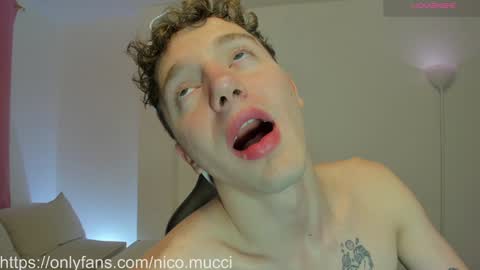 Snapshot of niico_18 chatting on 01-09-25, 07:42 Nicolas Mucci online show from 01-09-25, 07:42