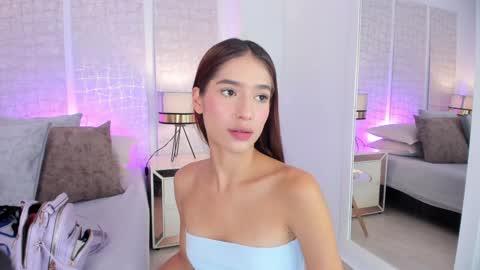 Niicole online show from 01-23-25, 05:10