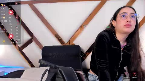 Snapshot of niicolle_evanss chatting on 03-15-26, 01:39 Nicolle online show from 03-15-26, 01:39