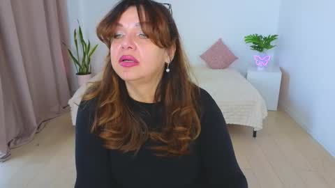 Snapshot of nika_light chatting on 11-17-25, 11:16 Nika light online show from 11-17-25, 11:16
