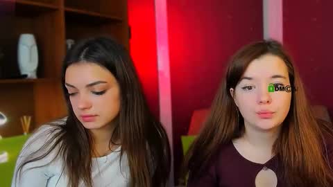 Snapshot of nika_still chatting on 11-16-25, 09:59 Little Angel online show from 11-16-25, 09:59