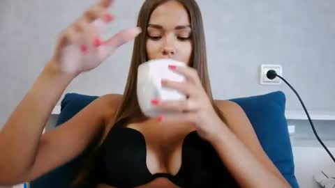 Snapshot of nika_verona1 chatting on 07-20-26, 05:33 Nika online show from 07-20-26, 05:33