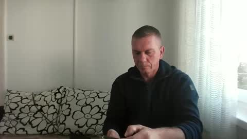 Snapshot of nikan77 chatting on 03-09-26, 09:02 nikan77 online show from 03-09-26, 09:02