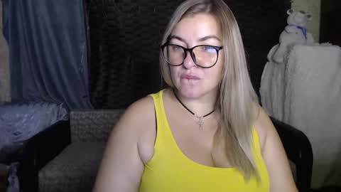 Nika online show from 10-29-25, 03:31