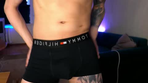 Snapshot of niki0_o chatting on 02-27-26, 02:17 Nik online show from 02-27-26, 02:17