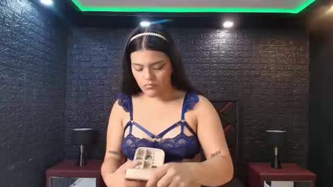 NIKI online show from 05-13-26, 11:51