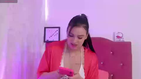 Snapshot of nikii_28 chatting on 09-18-25, 02:52 Nikii online show from 09-18-25, 02:52