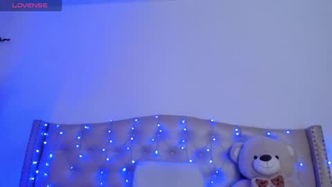 Snapshot of nikiibrooks chatting on 12-07-24, 04:31 Niikii online show from 12-07-24, 04:31