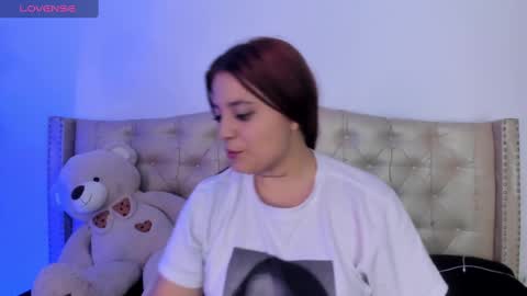 Snapshot of nikiibrooks chatting on 12-13-24, 02:32 Niikii online show from 12-13-24, 02:32