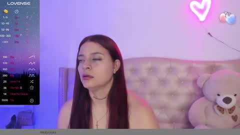Snapshot of nikiibrooks chatting on 02-24-25, 01:35 Niikii online show from 02-24-25, 01:35