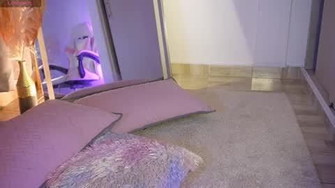 Nikita Luan online show from 03-17-26, 12:15