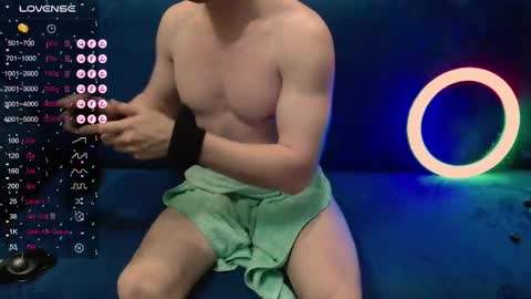 Snapshot of nikitin21 chatting on 10-07-25, 11:18 Sasha online show from 10-07-25, 11:18