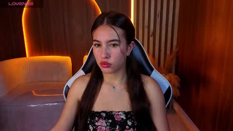 Snapshot of nikka_tx chatting on 04-14-26, 01:06 Online 2200 to 600 online show from 04-14-26, 01:06