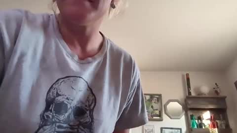 nikki32313 online show from 09-28-25, 10:04