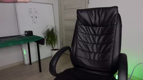 nikki online show from 12-18-24, 12:18