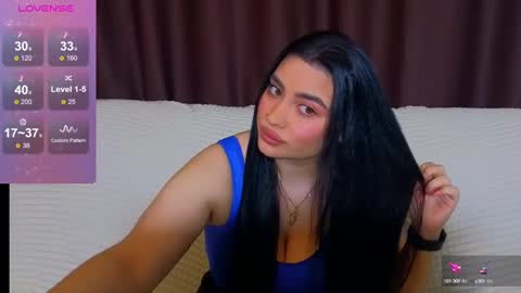 Snapshot of nikki_kardashian chatting on 02-07-25, 11:24 Nikki Kardashian online show from 02-07-25, 11:24