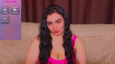 Snapshot of nikki_kardashian chatting on 03-06-25, 01:48 Nikki Kardashian online show from 03-06-25, 01:48
