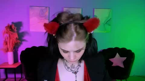 nikki_kiss_ online show from 04-27-26, 08:56