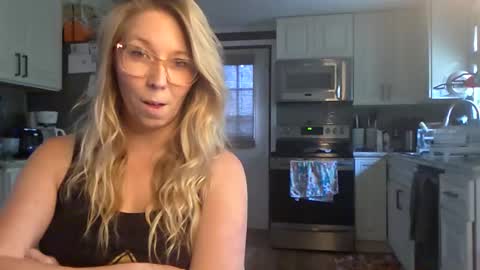 nikkib653466 online show from 04-29-26, 05:41