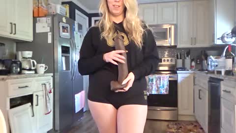 nikkib653466 online show from 05-06-26, 05:18