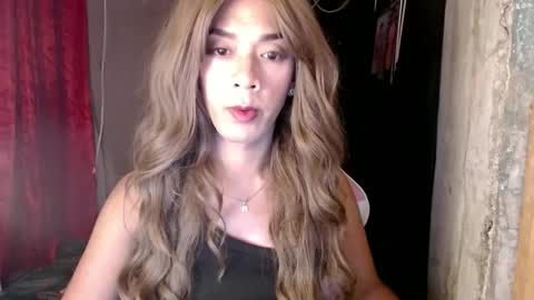 Snapshot of nikkie_dragon chatting on 01-17-25, 02:50 nikkie online show from 01-17-25, 02:50