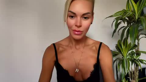 Snapshot of nikkimarquez chatting on 06-30-26, 10:38 Nikki Marquez online show from 06-30-26, 10:38