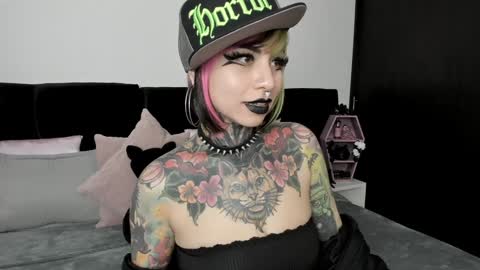Nikki Ramone   online show from 12-04-24, 10:02