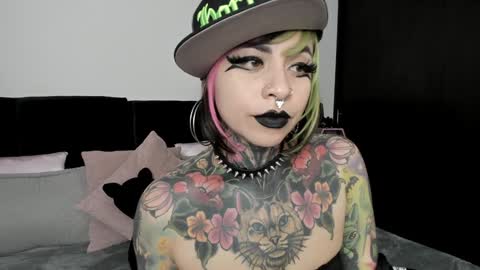 Nikki Ramone   online show from 12-04-24, 01:09