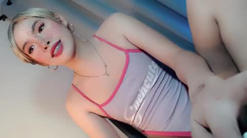 Snapshot of nikkita_hudson chatting on 08-02-26, 03:21 nikkita_hudson online show from 08-02-26, 03:21
