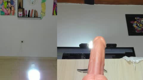 Snapshot of nikky__rosse chatting on 04-24-26, 11:12 nikky__rosse online show from 04-24-26, 11:12