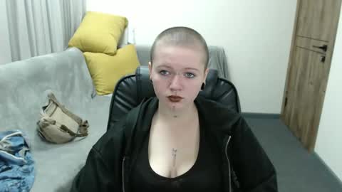 nikkysnow online show from 09-19-25, 08:05