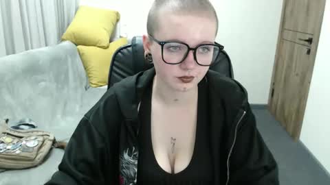 nikkysnow online show from 09-20-25, 08:15