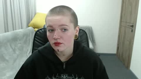 nikkysnow online show from 09-27-25, 08:08