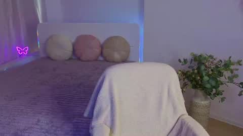 Nikky online show from 06-30-26, 05:41