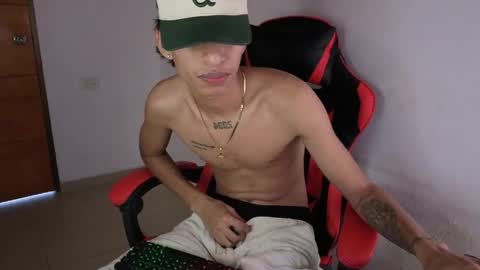 niklaus_wolf online show from 05-09-26, 06:35