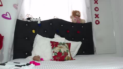 nikol_winick online show from 02-28-25, 03:04