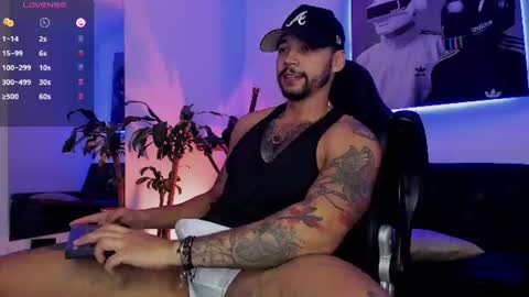 Snapshot of nikolahank1 chatting on 07-25-26, 06:11 Nikola Hank online show from 07-25-26, 06:11