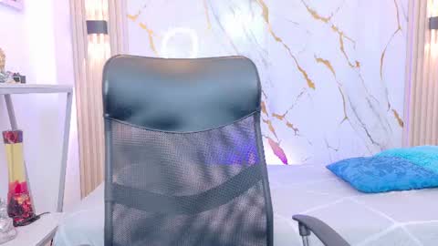    online show from 06-18-26, 03:40