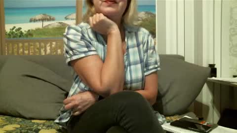 Nikole1 online show from 12-18-24, 09:14