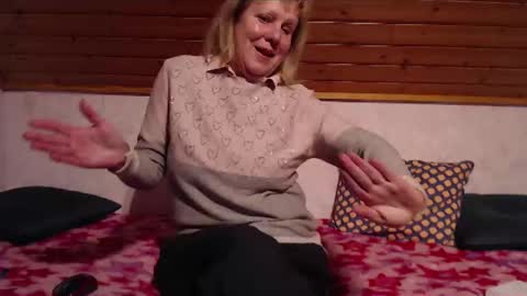 Nikole1 online show from 12-19-24, 04:57