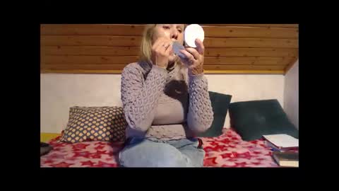 Snapshot of nikole111 chatting on 10-27-25, 09:57 Nikole1 online show from 10-27-25, 09:57