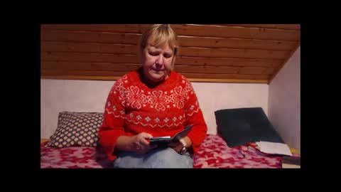 Snapshot of nikole111 chatting on 10-30-25, 09:11 Nikole1 online show from 10-30-25, 09:11