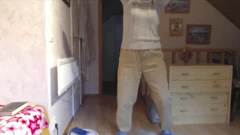 Snapshot of nikole111 chatting on 11-02-25, 12:18 Nikole1 online show from 11-02-25, 12:18