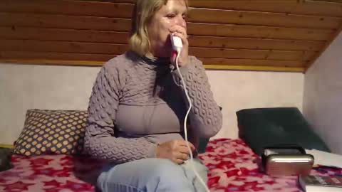 Snapshot of nikole111 chatting on 11-11-25, 10:04 Nikole1 online show from 11-11-25, 10:04