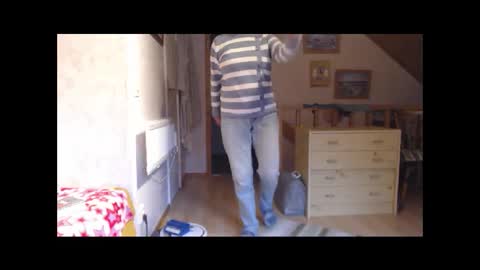 Snapshot of nikole111 chatting on 11-12-25, 11:10 Nikole1 online show from 11-12-25, 11:10