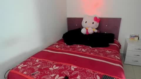 Nikole online show from 11-28-25, 05:21