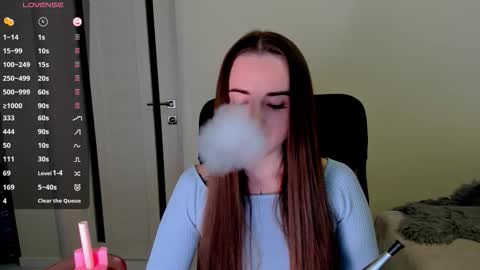 Snapshot of nikoll_s chatting on 10-15-25, 03:39 online show from 10-15-25, 03:39