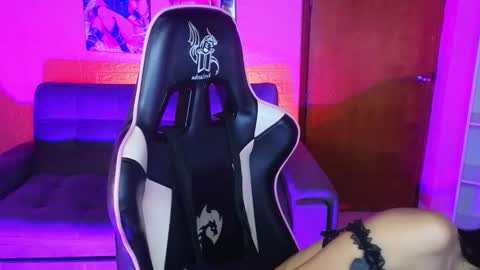 Snapshot of nikolwalter chatting on 03-31-26, 06:47 nikolwalter online show from 03-31-26, 06:47