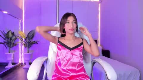 Nikol  online show from 09-10-25, 04:56